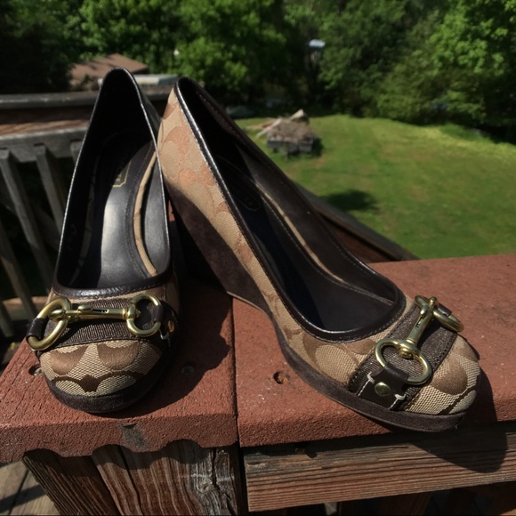 Coach Wedge Classic Style Heels - Picture 6 of 8